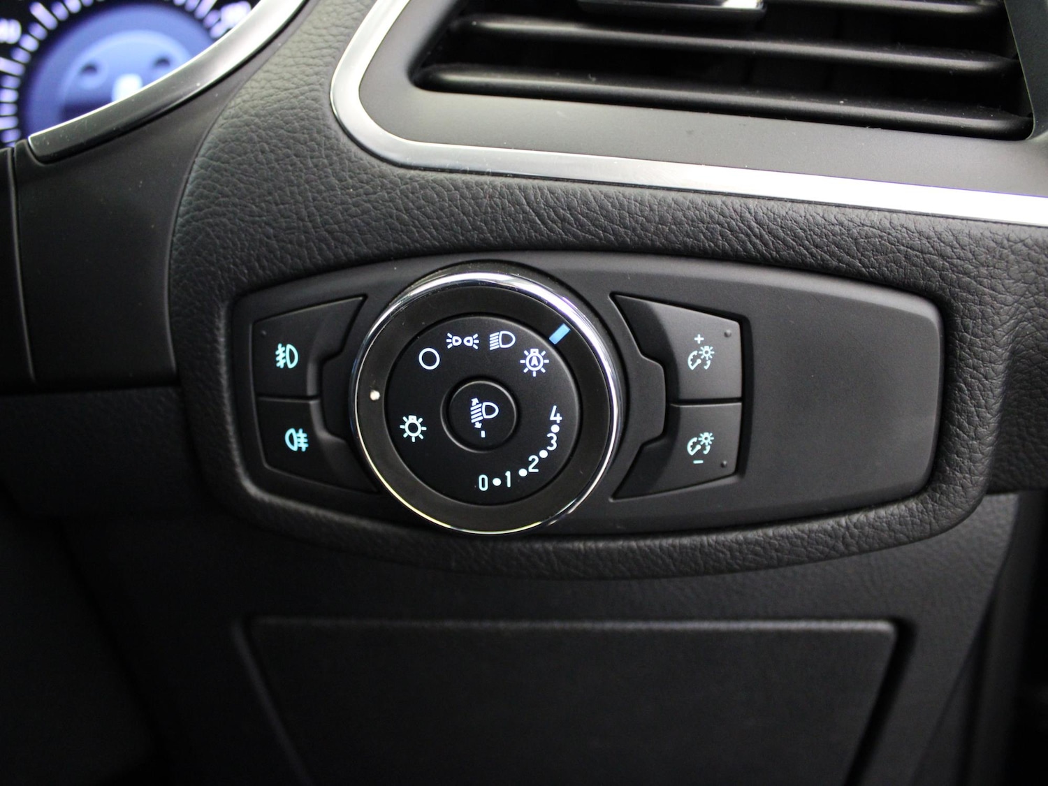 Used Ford Galaxy 2022 for sale - 76353303: Photo 32