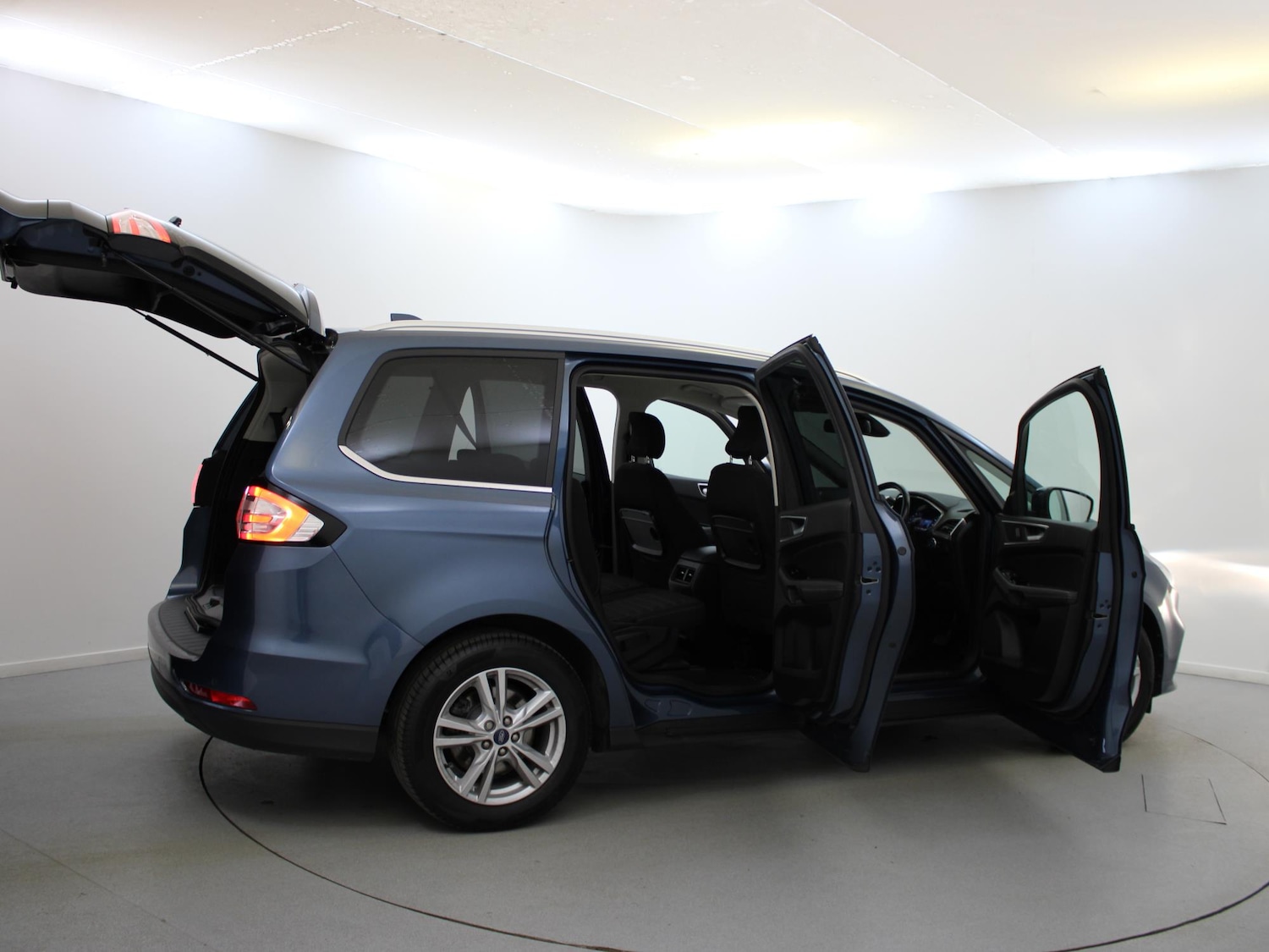 Used Ford Galaxy 2022 for sale - 76353303: Photo 36