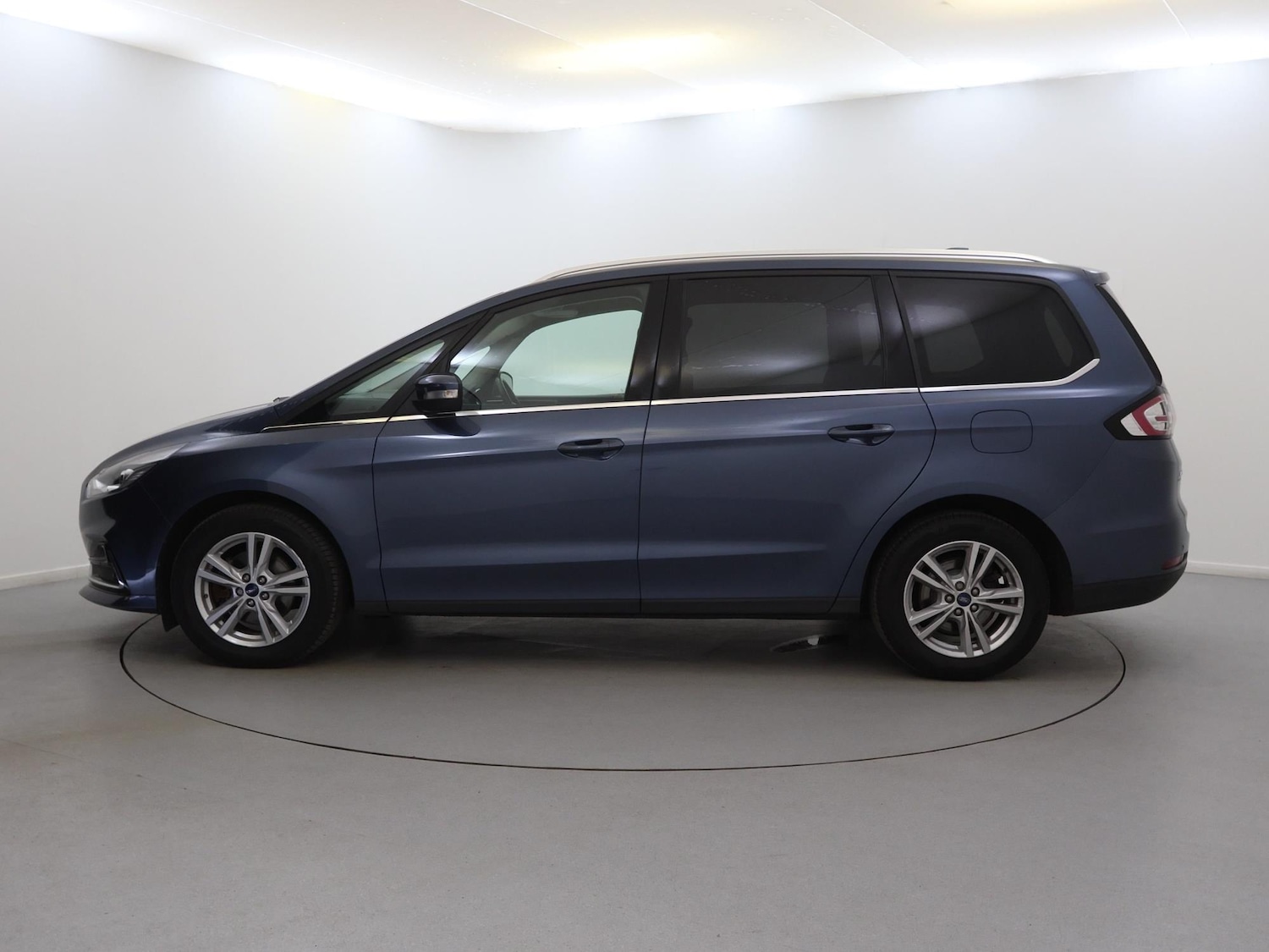 Used Ford Galaxy 2022 for sale - 76353303: Photo 4