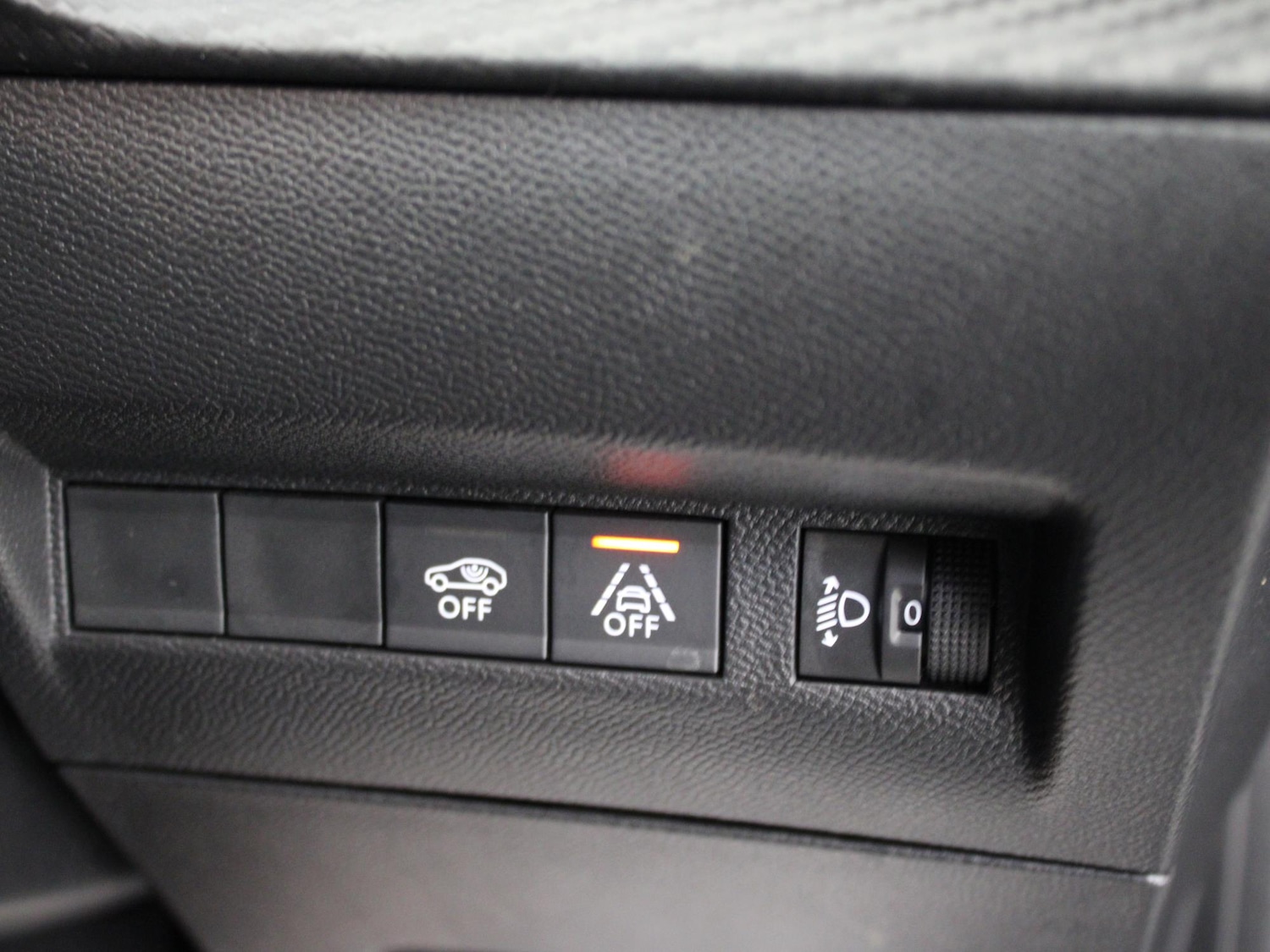 Used Peugeot 208 2021 for sale - 77601539: Photo 18