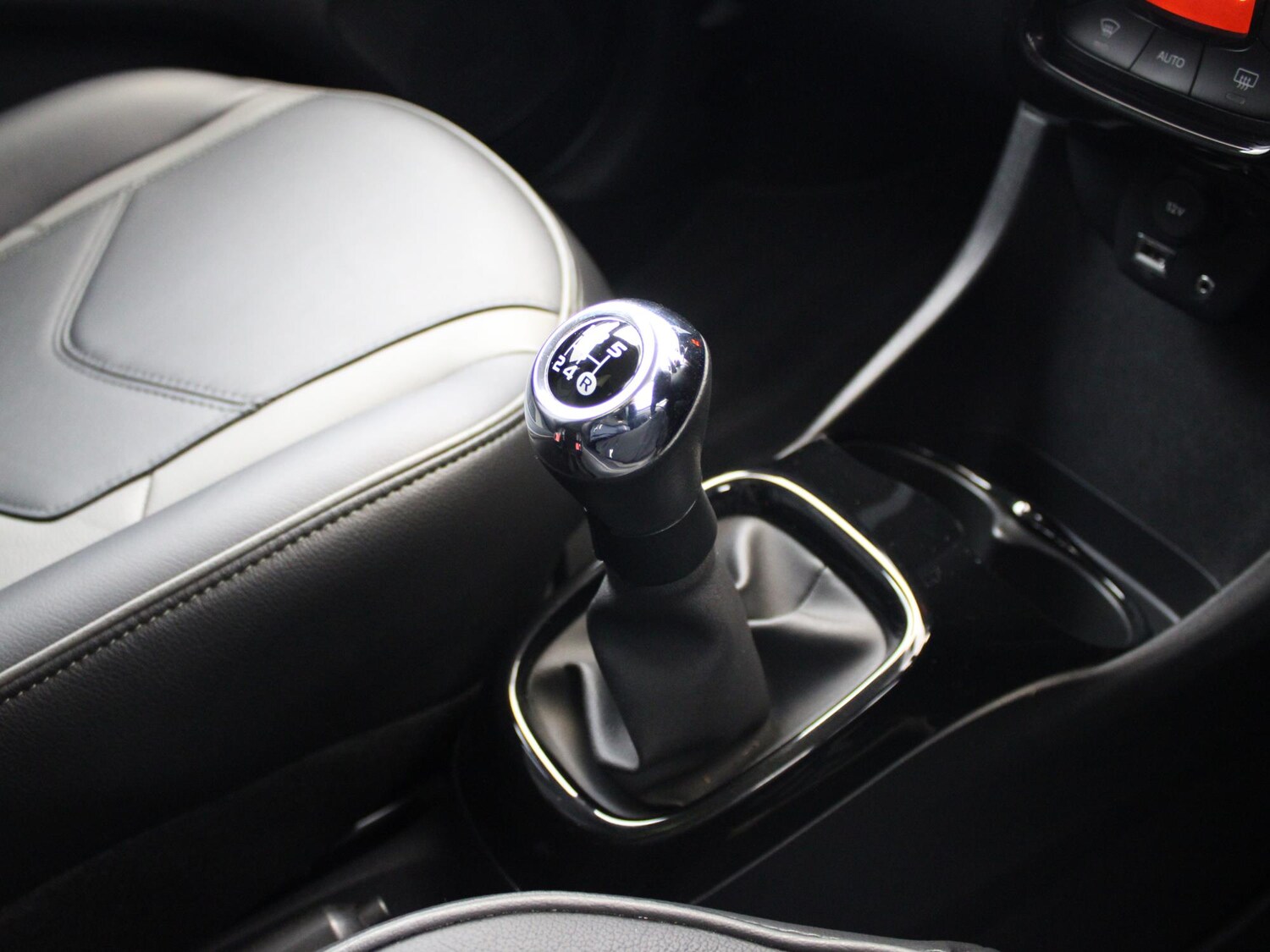 Used Toyota AYGO 2018 for sale - 77706861: Photo 27