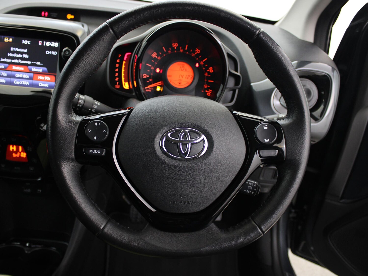 Used Toyota AYGO 2018 for sale - 77706861: Photo 28