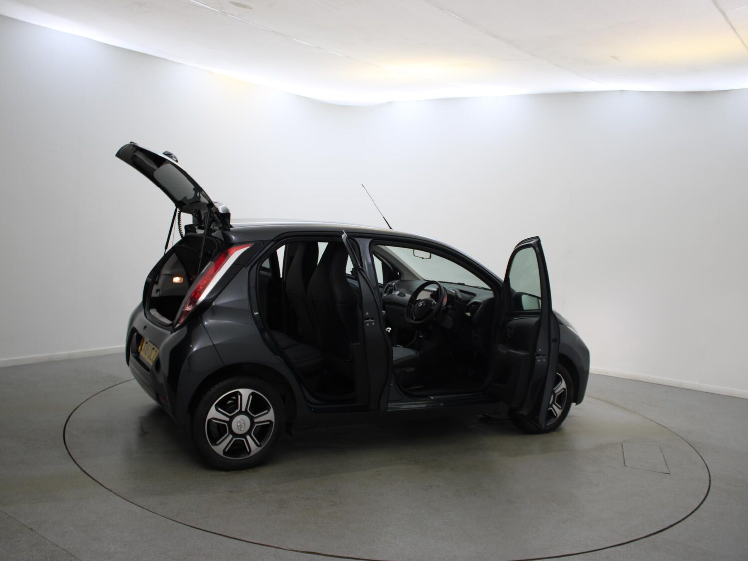 Used Toyota AYGO 2018 for sale - 77706861: Photo 37