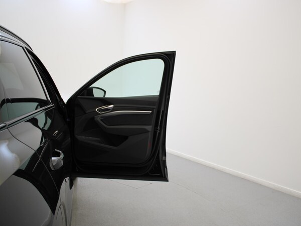 Used Audi e-tron 2022 for sale - 75582443: Photo 40