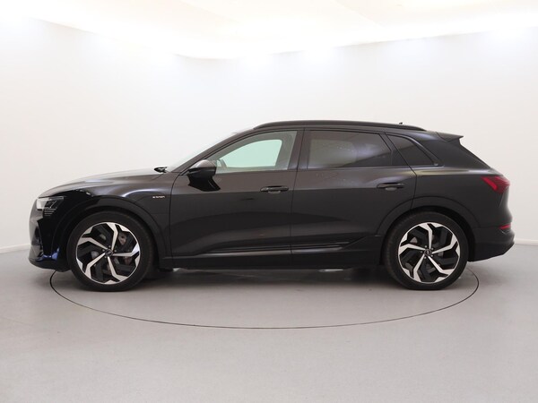 Used Audi e-tron 2022 for sale - 75582443: Photo 4