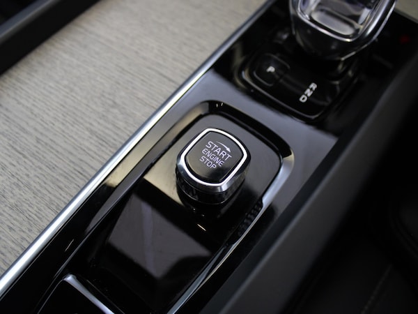 Used Volvo XC60 2021 for sale - 76206739: Photo 33