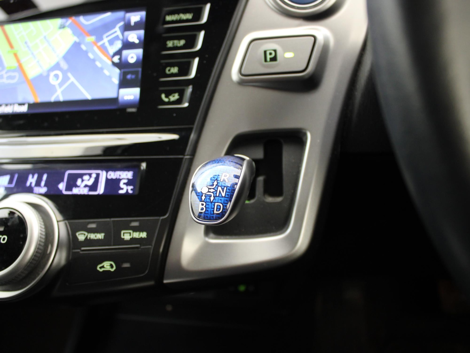 Used Toyota Prius+ 2020 for sale - 76916446: Photo 29