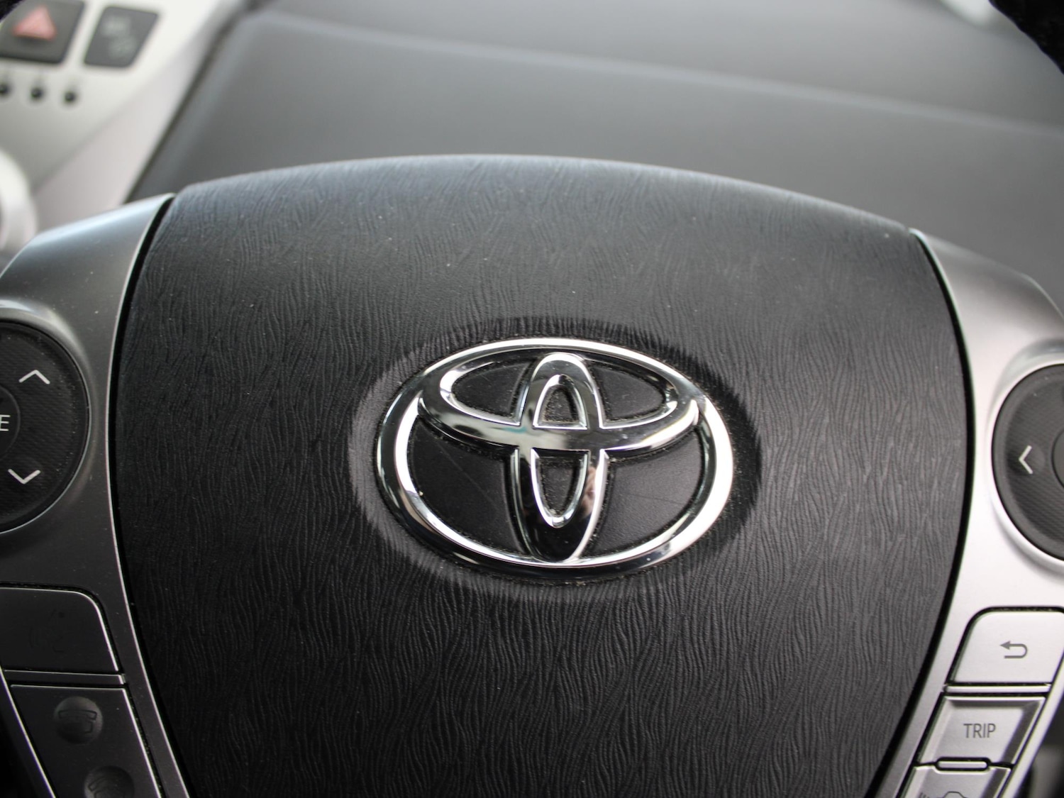 Used Toyota Prius+ 2020 for sale - 76916446: Photo 34