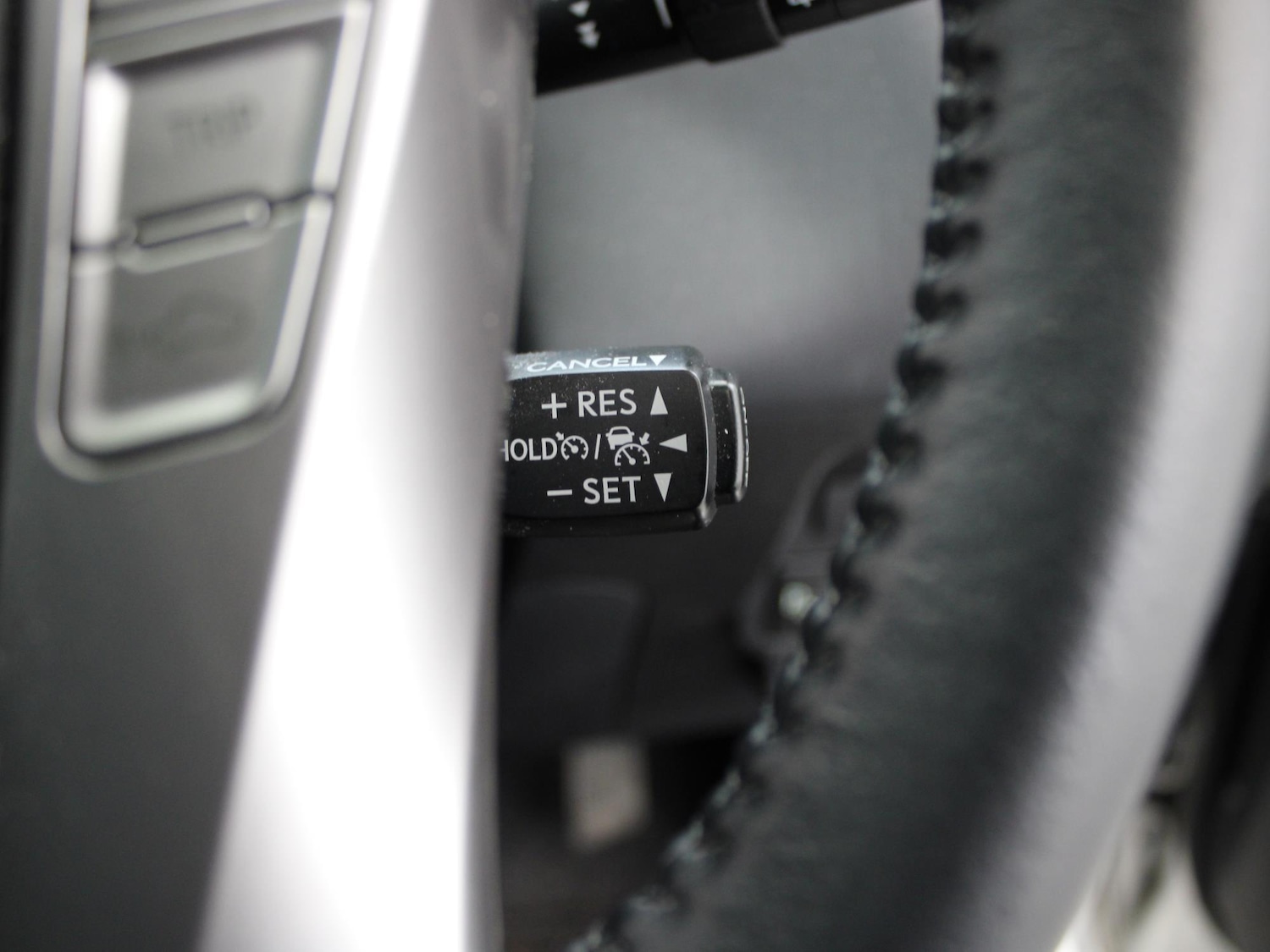 Used Toyota Prius+ 2020 for sale - 76916446: Photo 37