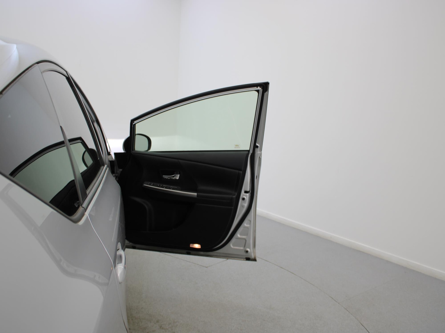 Used Toyota Prius+ 2020 for sale - 76916446: Photo 40