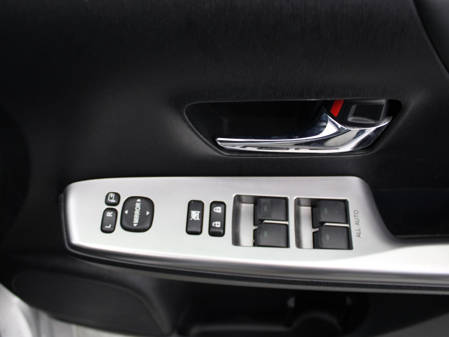 Used Toyota Prius+ 2020 for sale - 76916446: Photo 41