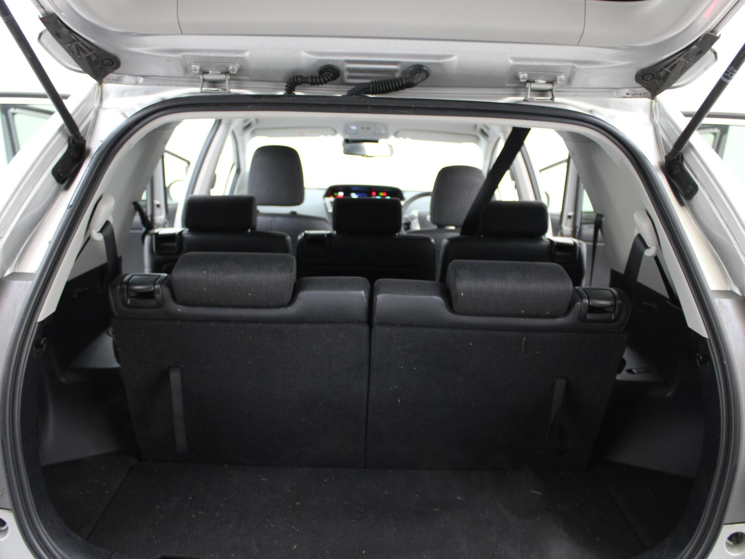 Used Toyota Prius+ 2020 for sale - 76916446: Photo 42