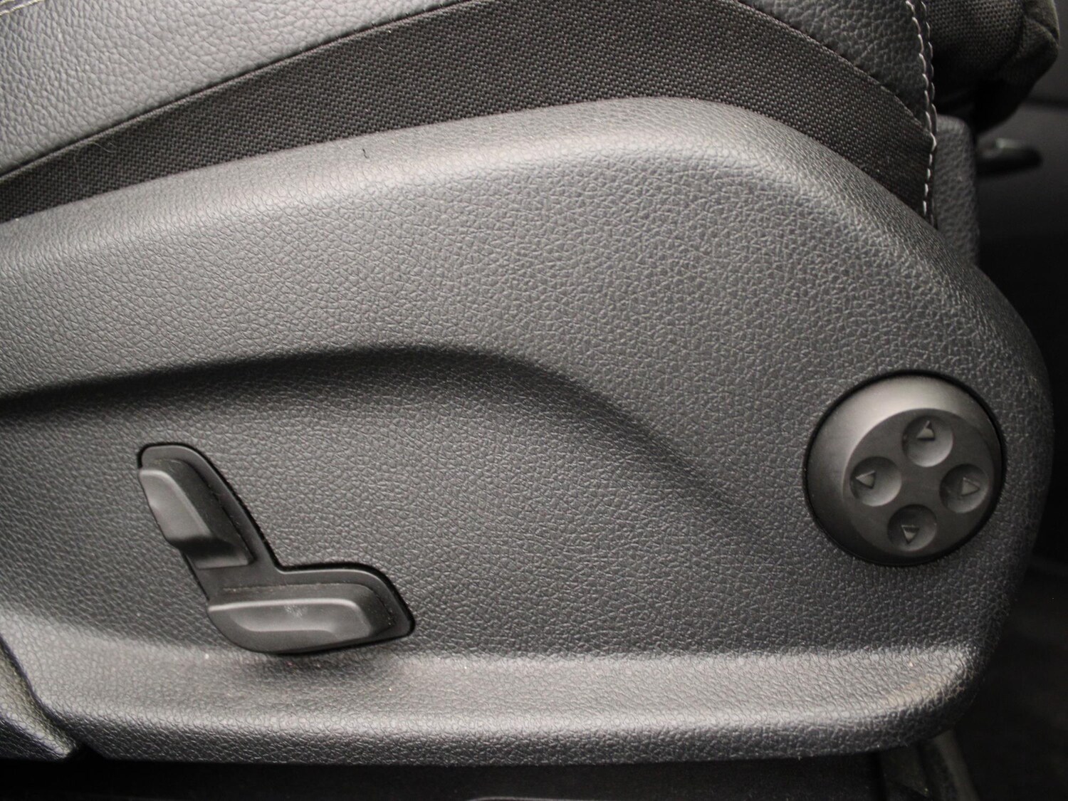 Used Mercedes-Benz GLC 2019 for sale - 77973214: Photo 10