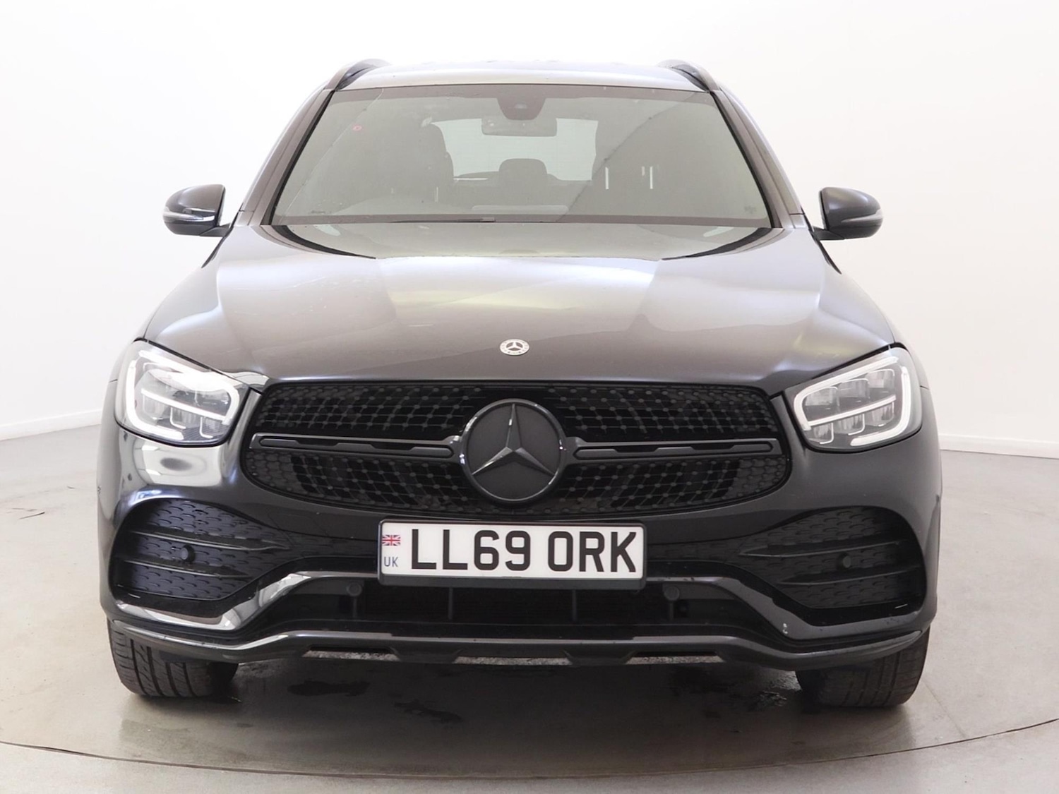 Used Mercedes-Benz GLC 2019 for sale - 77973214: Photo 2