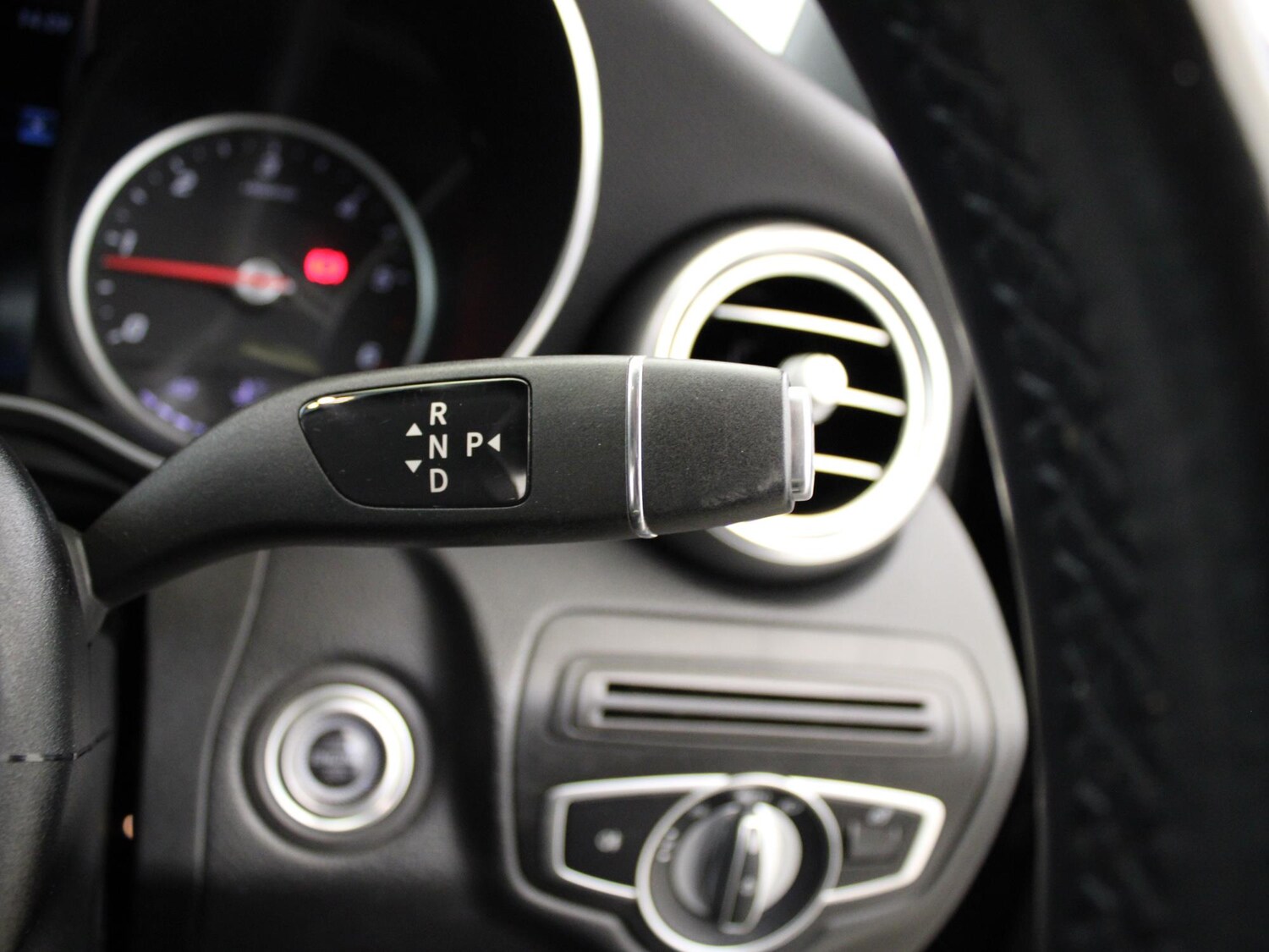 Used Mercedes-Benz GLC 2019 for sale - 77973214: Photo 35