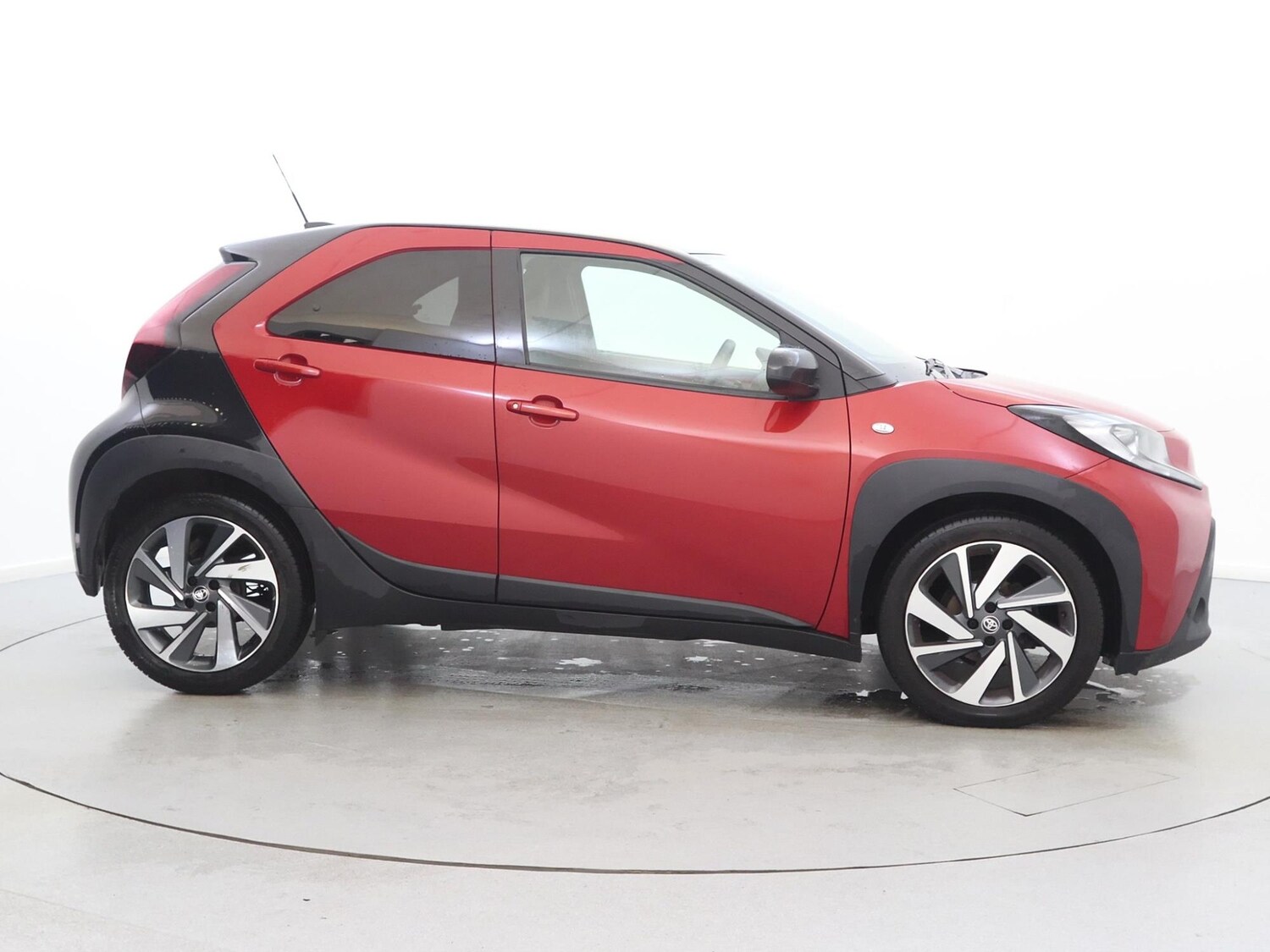 Used Toyota Aygo X 2022 for sale - 77443842: Photo 8