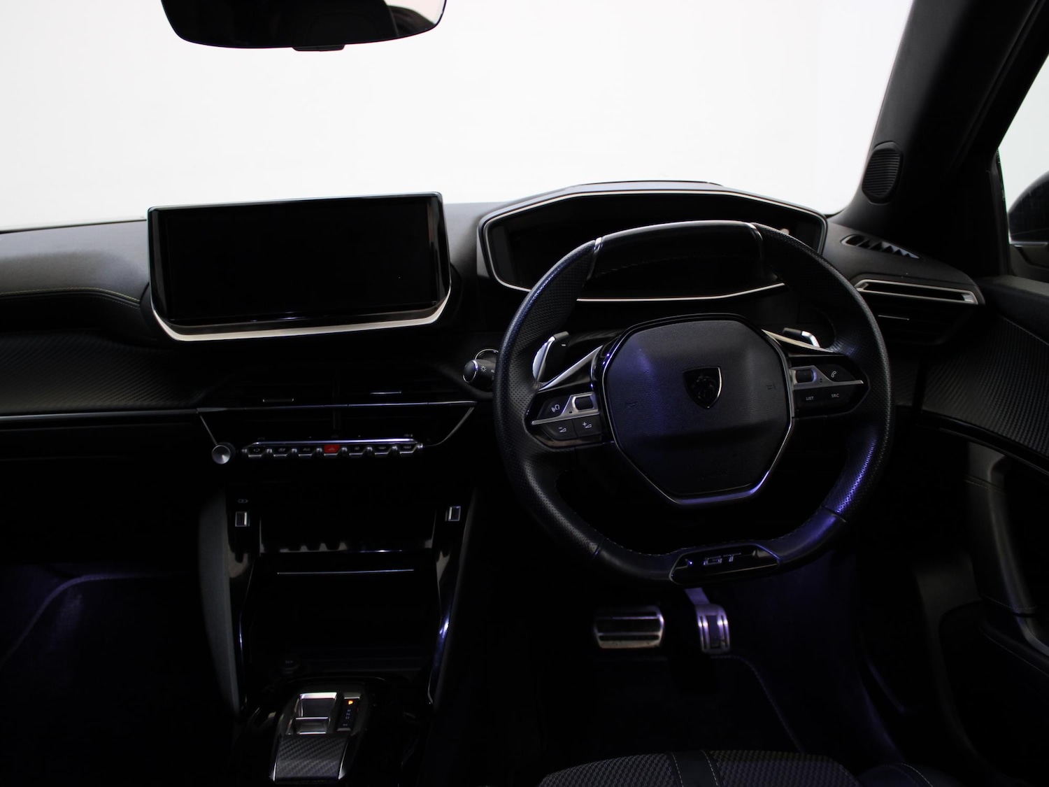 Used Peugeot 2008 2023 for sale - 76916484: Photo 11