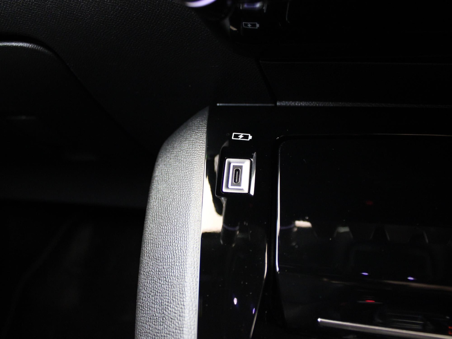 Used Peugeot 2008 2023 for sale - 76916484: Photo 25