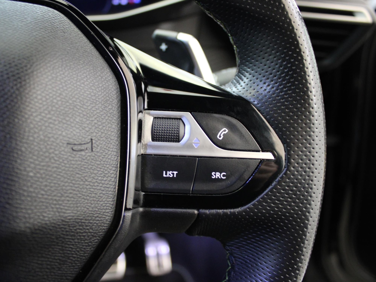 Used Peugeot 2008 2023 for sale - 76916484: Photo 30