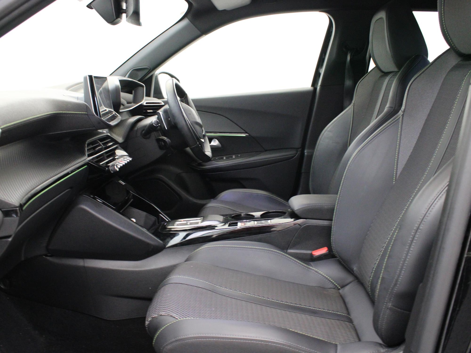 Used Peugeot 2008 2024 for sale - 76705453: Photo 10