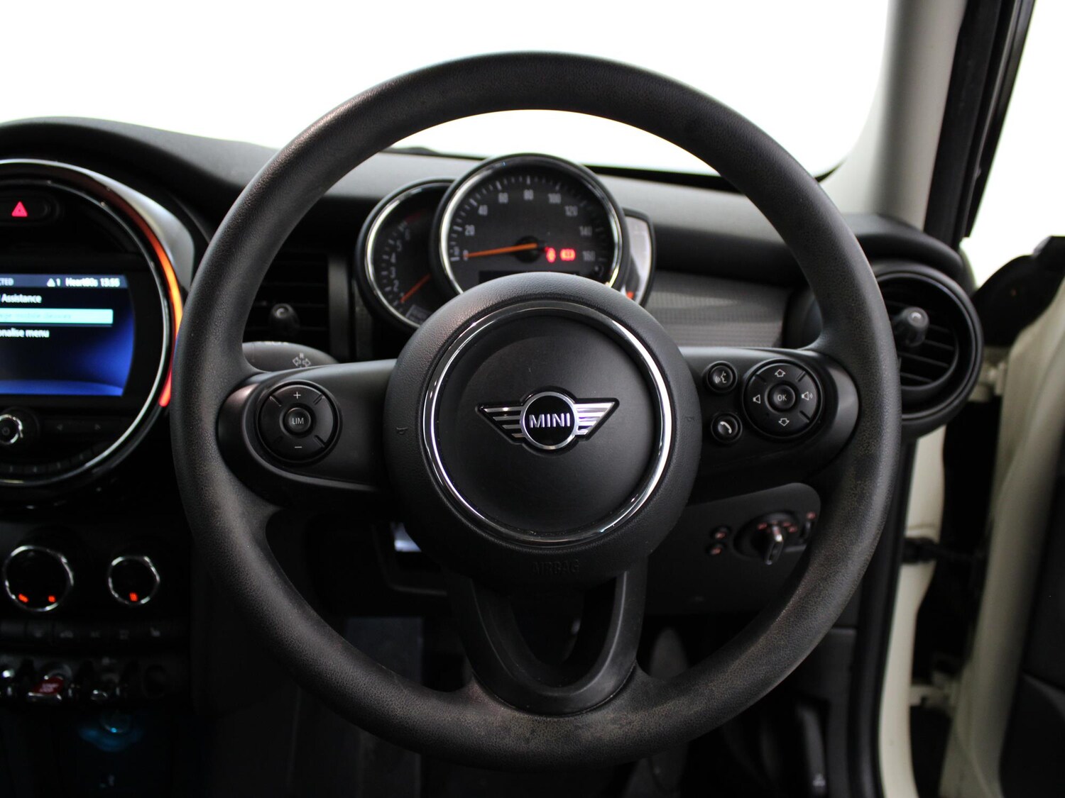 Used MINI Hatch 2020 for sale - 76916391: Photo 27