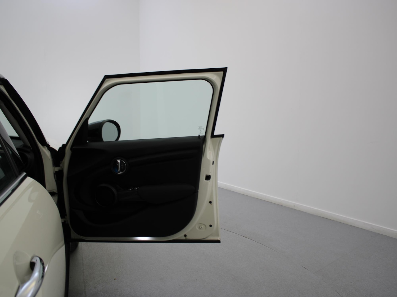 Used MINI Hatch 2020 for sale - 76916391: Photo 30