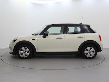Used MINI Hatch 2020 for sale - 76916391: Photo
