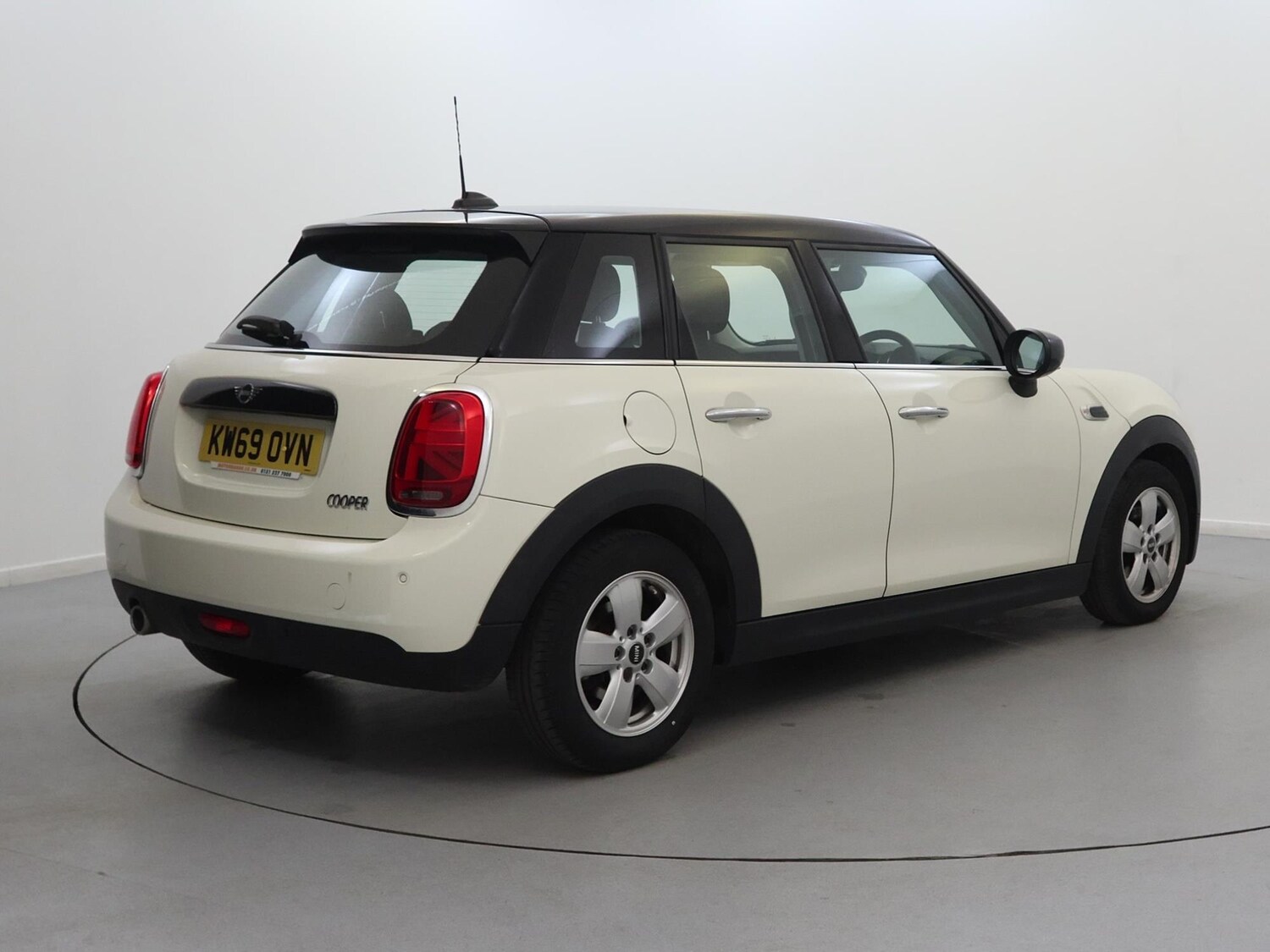 Used MINI Hatch 2020 for sale - 76916391: Photo 5