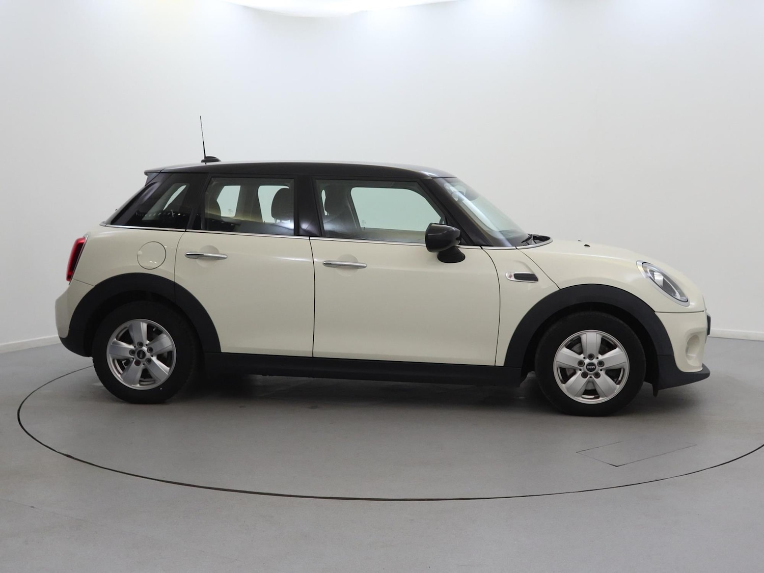 Used MINI Hatch 2020 for sale - 76916391: Photo 8
