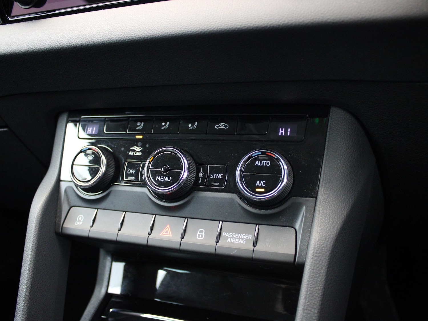 Used Skoda Karoq 2021 for sale - 77011499: Photo 33