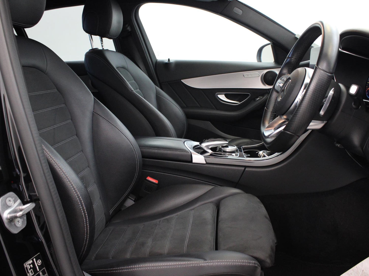 Used Mercedes-Benz C Class 2019 for sale - 77535334: Photo 9