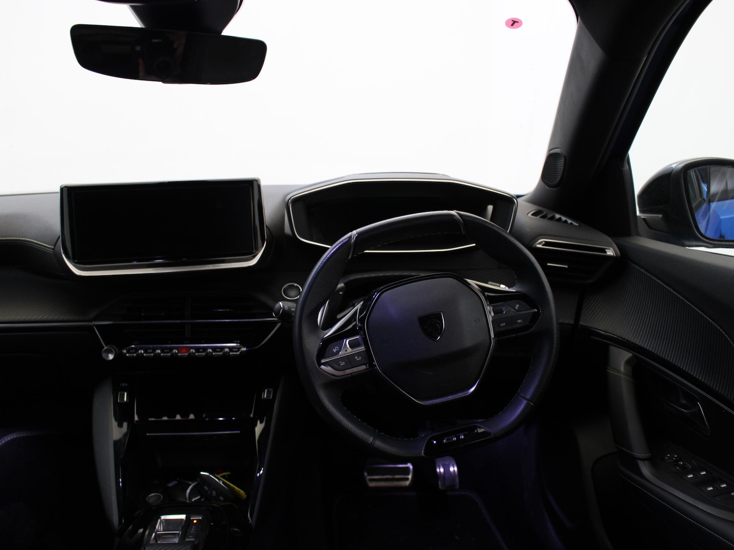 Used Peugeot 2008 2023 for sale - 76077302: Photo 11