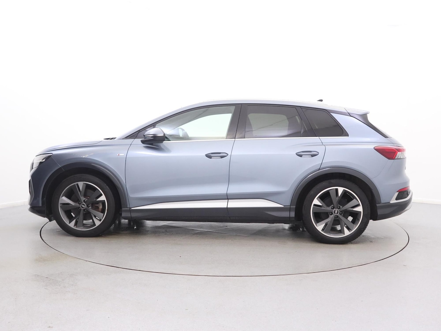 Used Audi Q4 e-tron 2021 for sale - 77500752: Photo 4