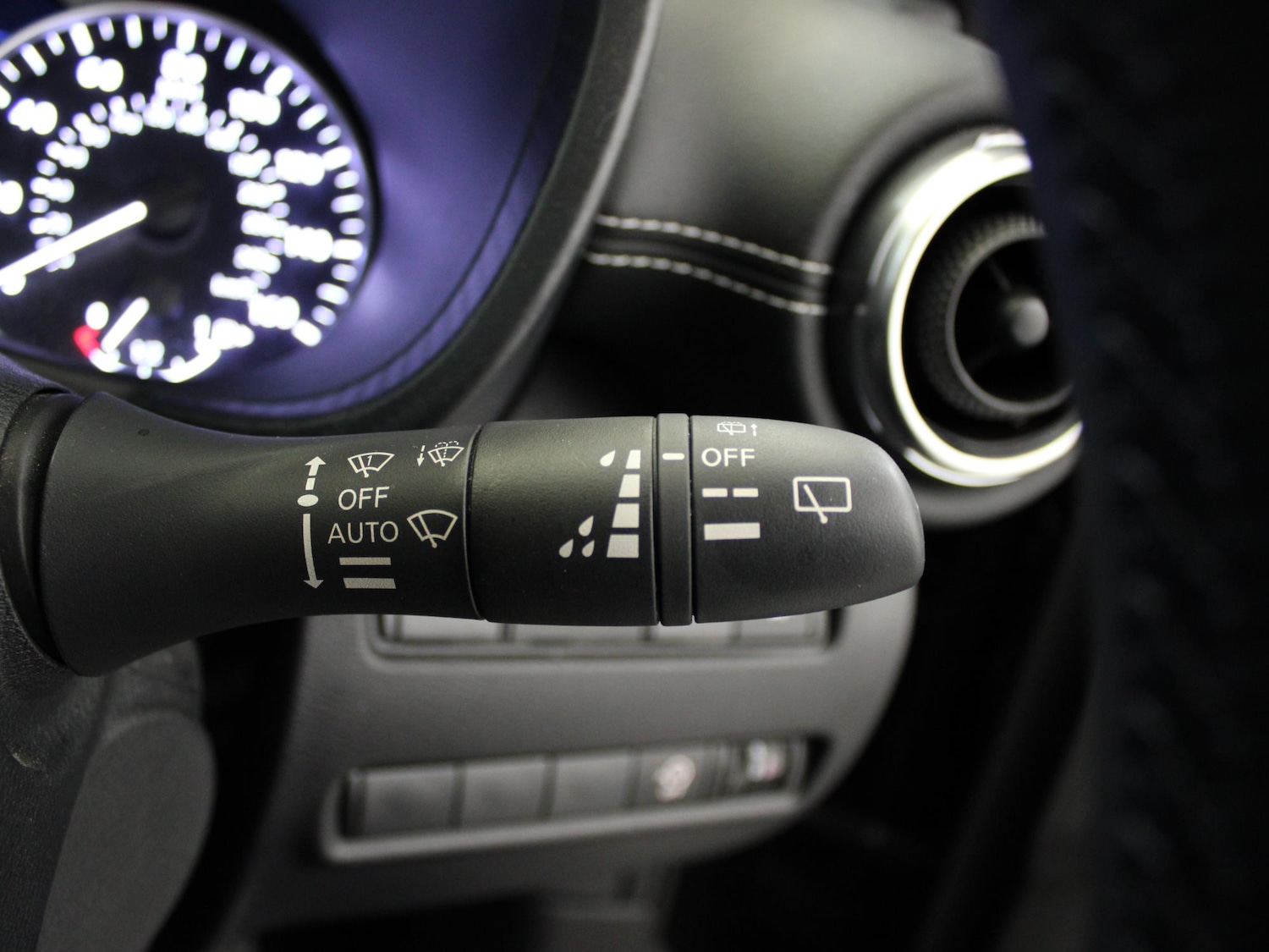 Used Nissan Juke 2023 for sale - 77099660: Photo 26