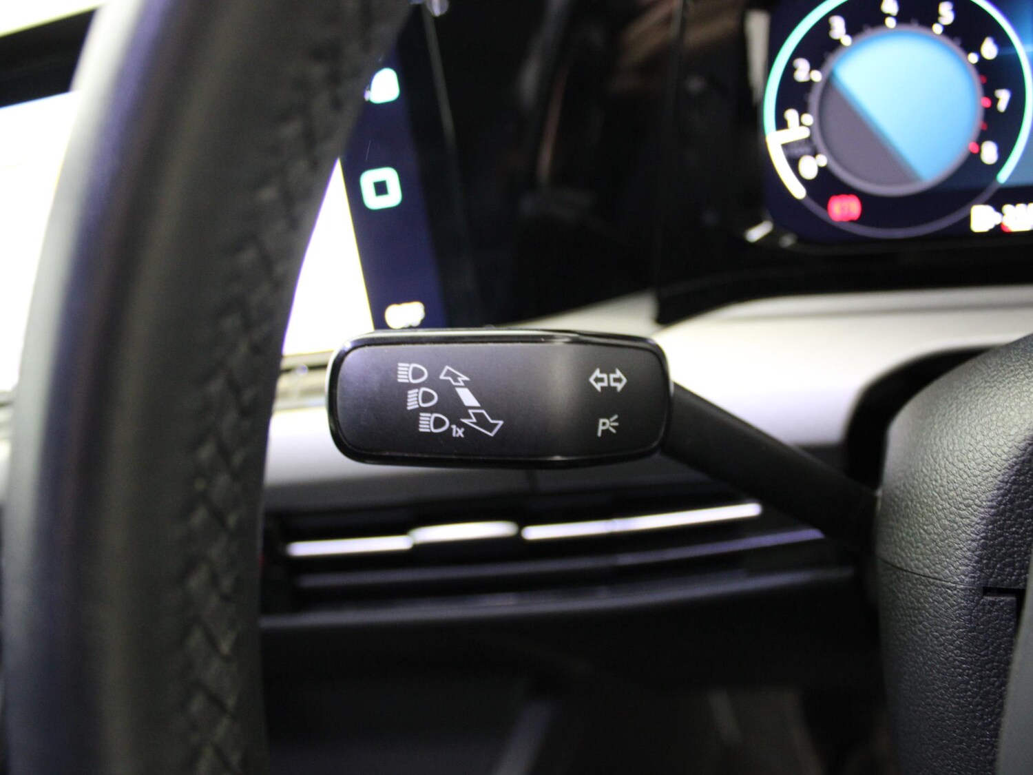 Used Volkswagen Golf 2023 for sale - 77316747: Photo 37