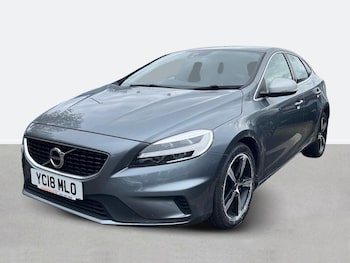 Used Volvo V40 2018 for sale - 76016629: Photo