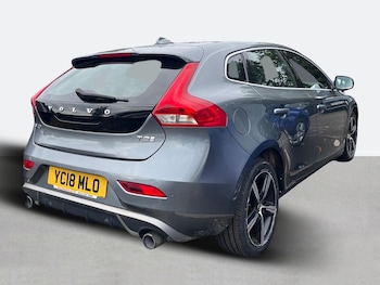 Used Volvo V40 2018 for sale - 76016629: Photo