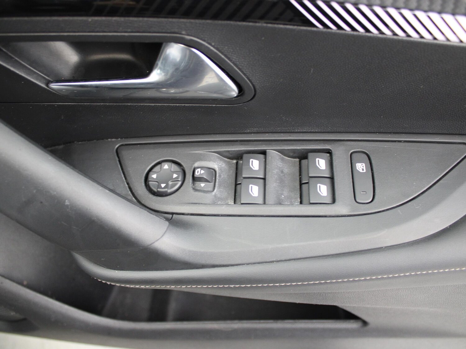 Used Peugeot 2008 2025 for sale - 76311157: Photo 30