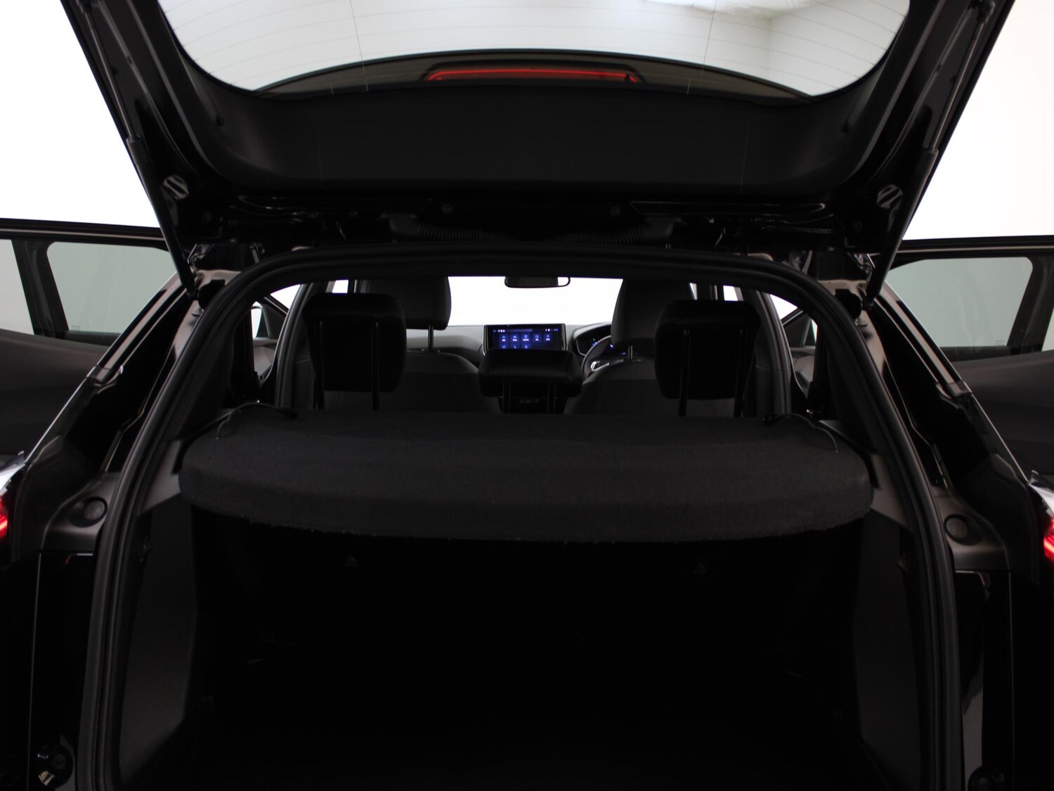 Used Peugeot 2008 2025 for sale - 76311157: Photo 31