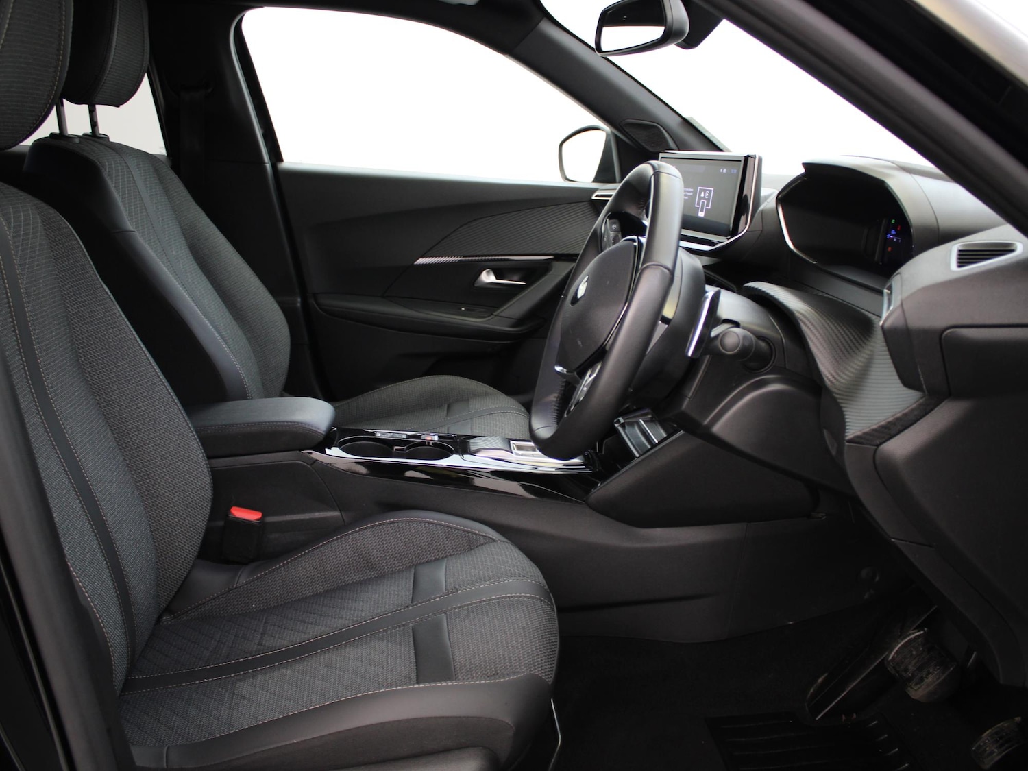 Used Peugeot 2008 2025 for sale - 76311157: Photo 9