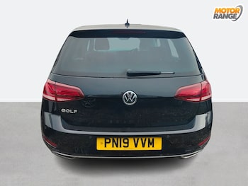 Used Volkswagen Golf 2019 for sale - 77500748: Photo