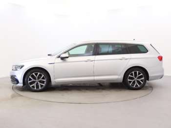 Used Volkswagen Passat 2021 for sale - 74164043: Photo