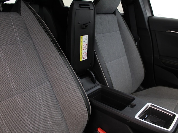 Used Renault Megane E Tech 2023 for sale - 74816280: Photo 25
