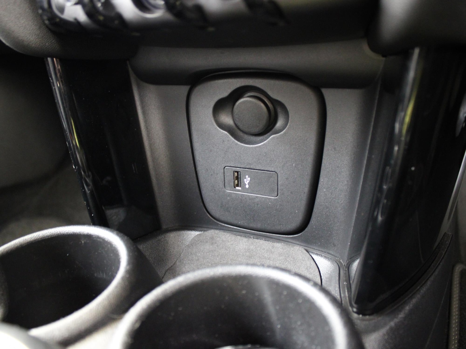 Used MINI Hatch 2018 for sale - 75908946: Photo 32