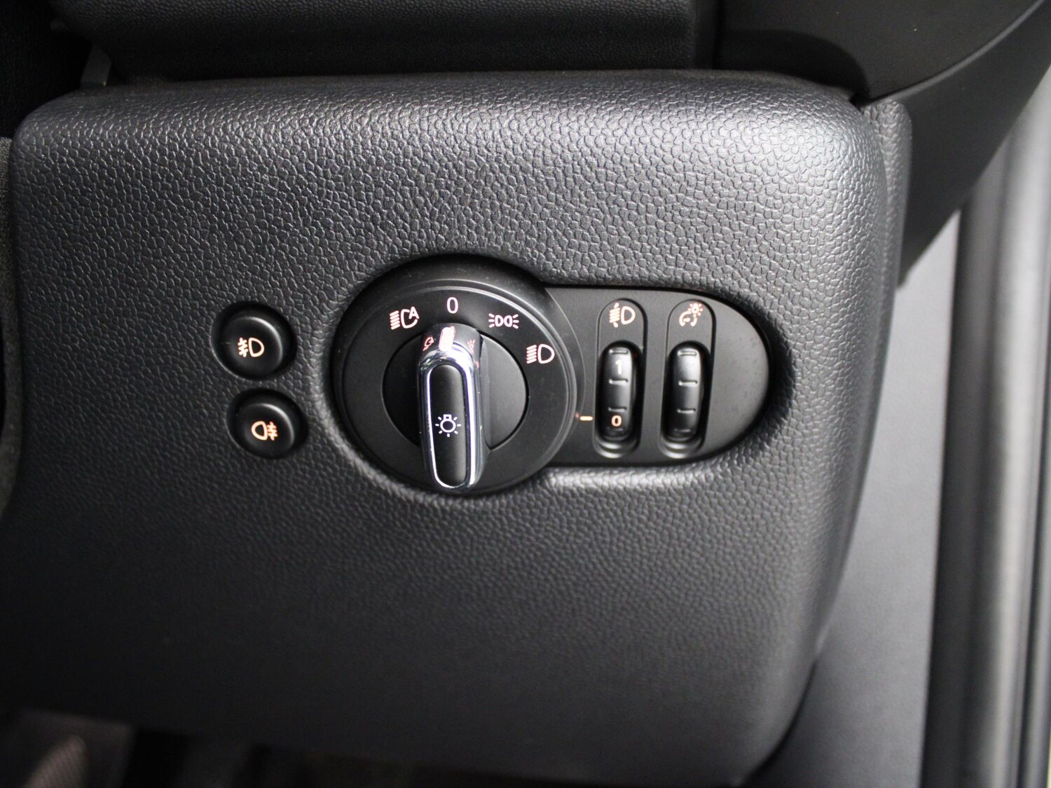 Used MINI Hatch 2018 for sale - 75908946: Photo 38