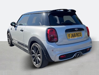 Used MINI Hatch 2018 for sale - 75908946: Photo