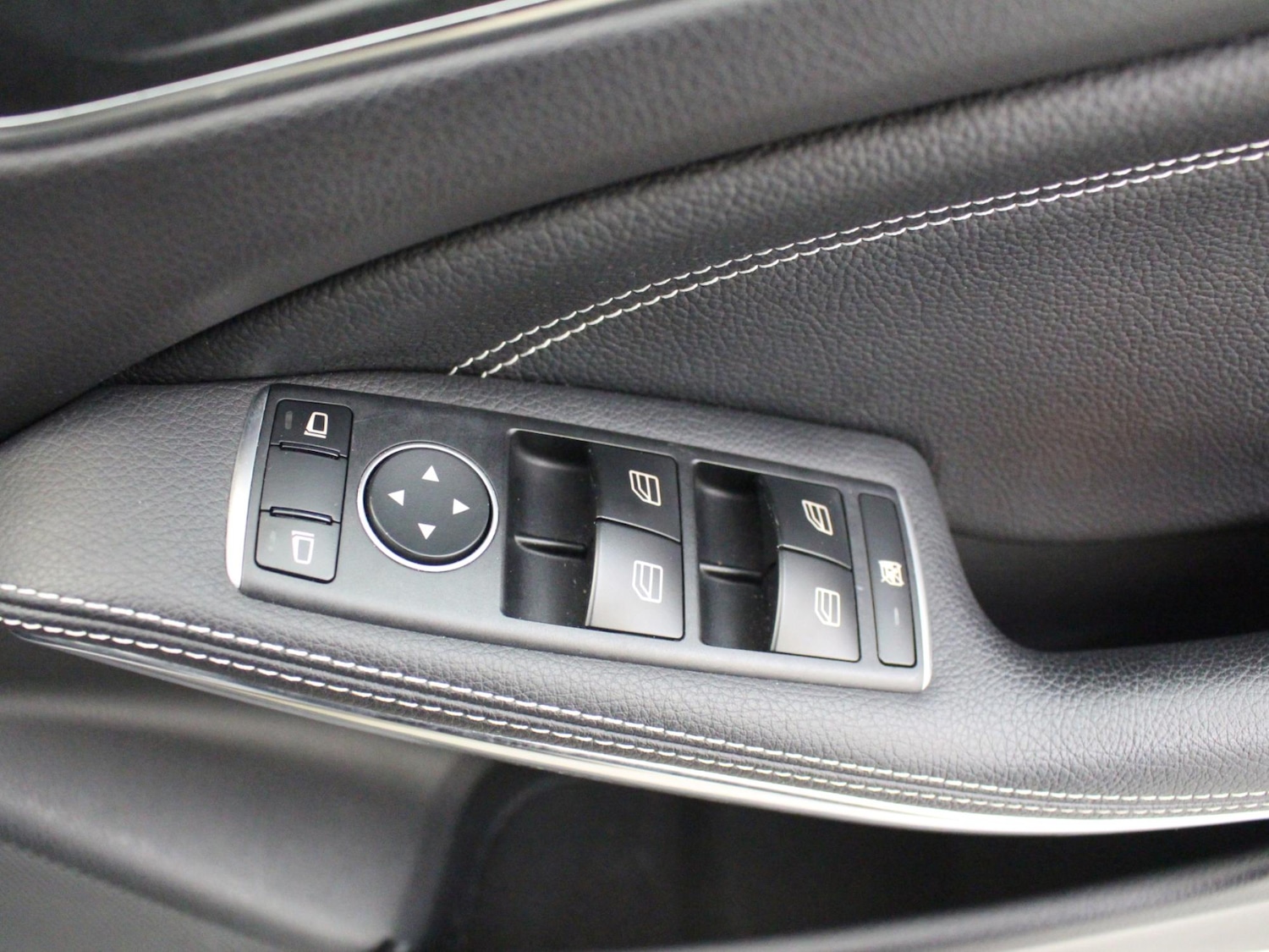 Used Mercedes-Benz GLA 2019 for sale - 76755363: Photo 35