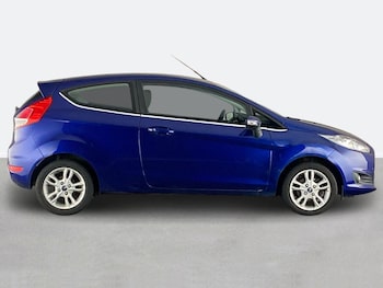 Used Ford Fiesta 2015 for sale - 76890240: Photo