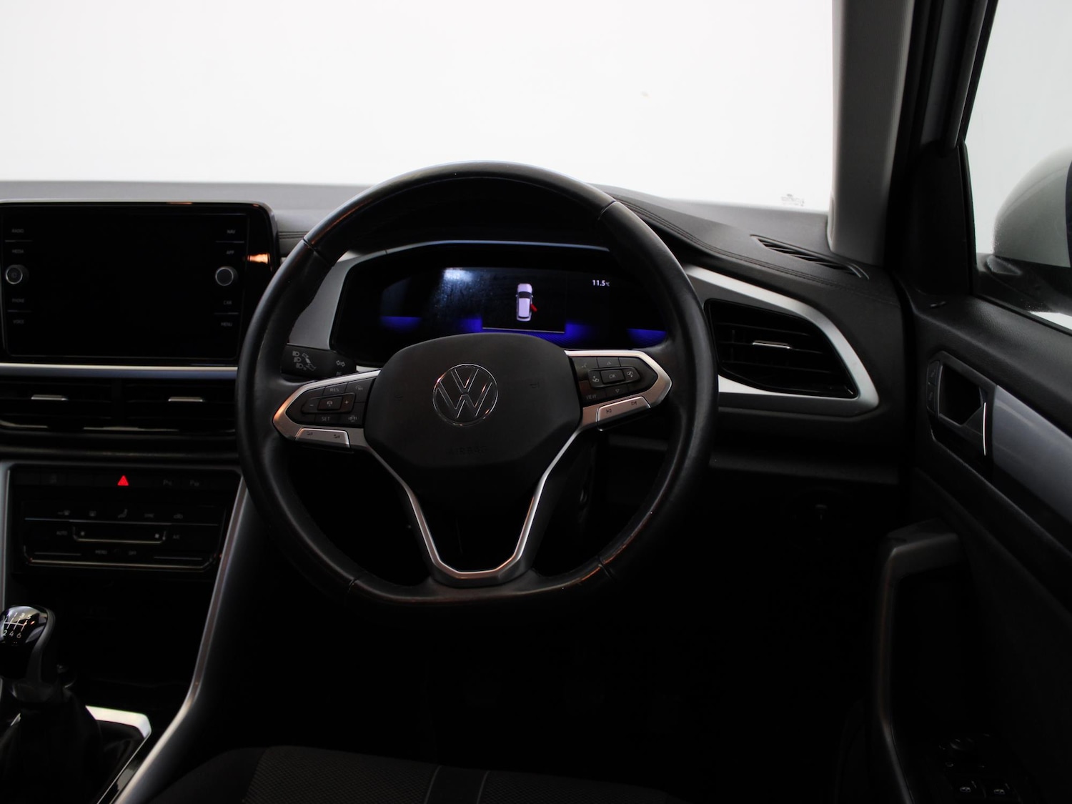 Used Volkswagen T-Roc 2022 for sale - 76274706: Photo 11