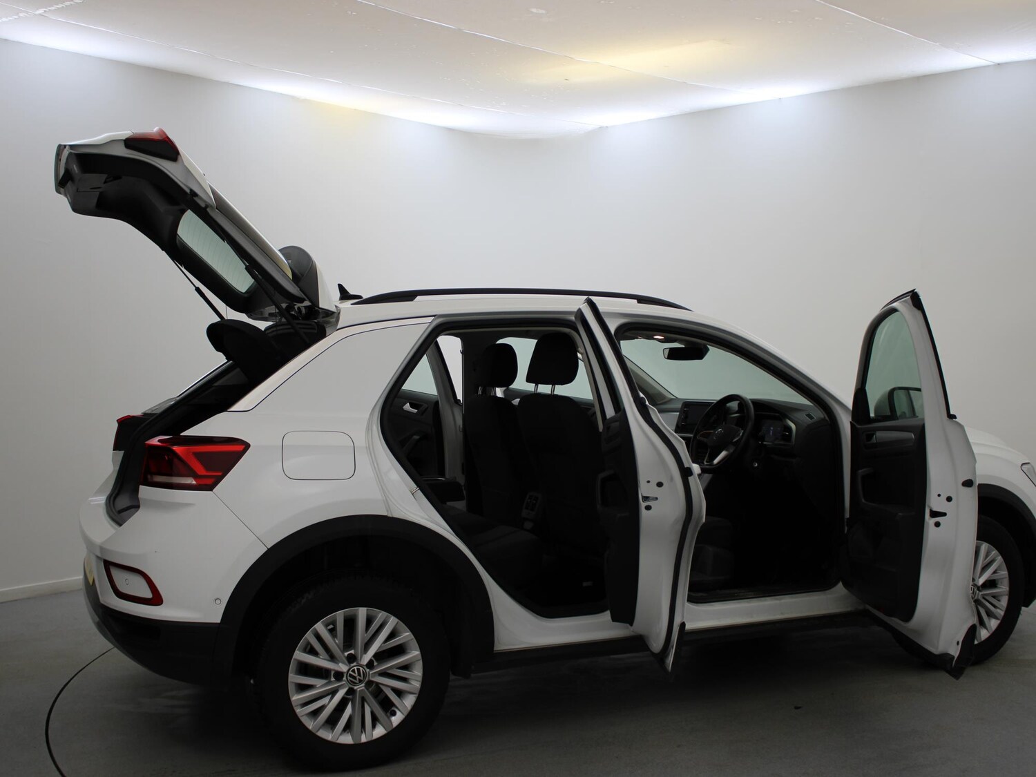 Used Volkswagen T-Roc 2022 for sale - 76274706: Photo 27